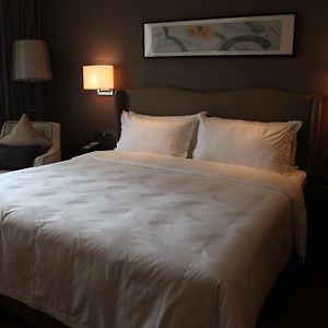 Executive King Room